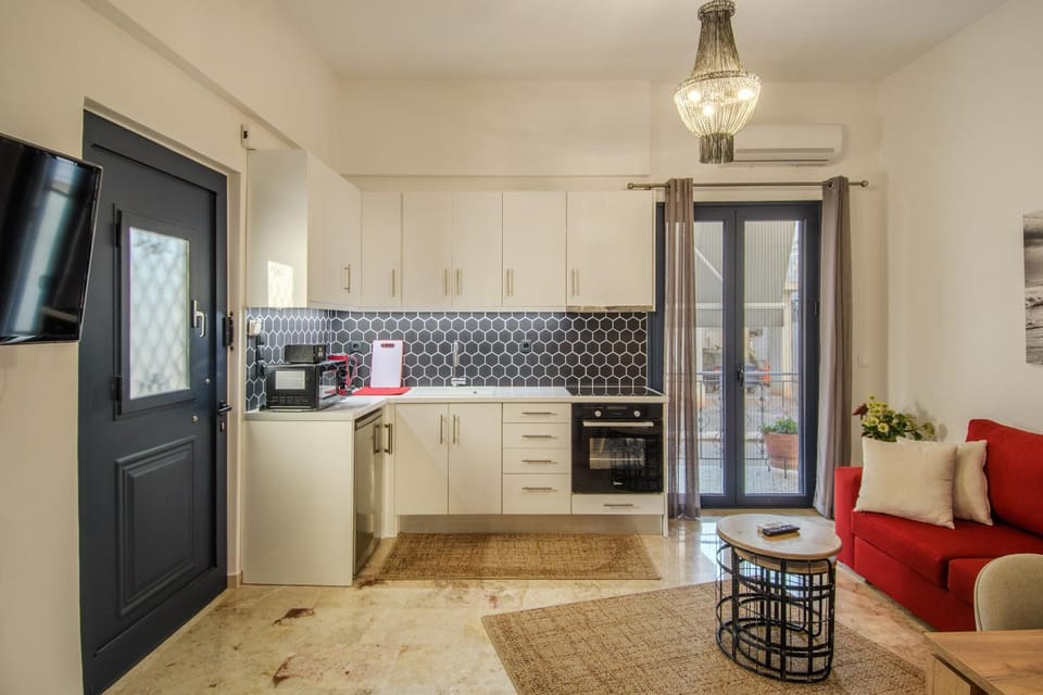 Kitchen or kitchenette, Living room