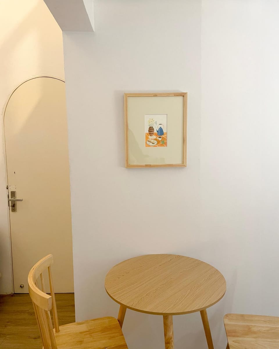 Living room, Decorative detail, Dining area