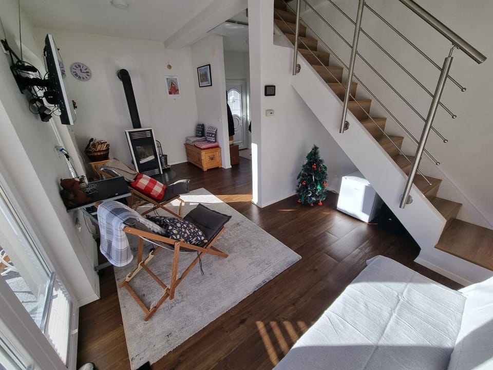 Winter, Living room
