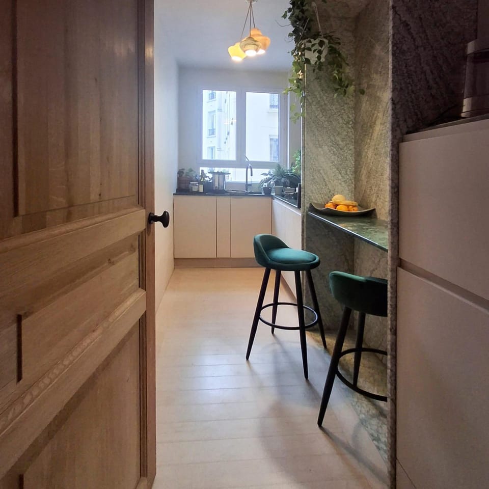 Spacious apartment with WiFi in the heart of Paris Apartment in Paris