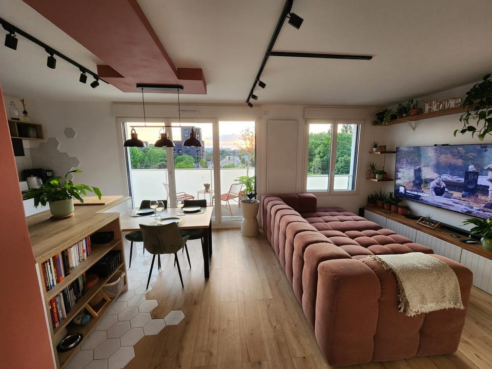 Communal lounge/ TV room, TV and multimedia, internet