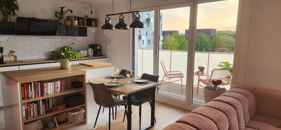 Patio, Balcony/Terrace, Kitchen or kitchenette, Living room, Dining area