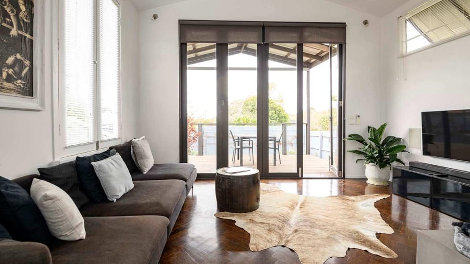 TV and multimedia, Balcony/Terrace, Living room, Seating area