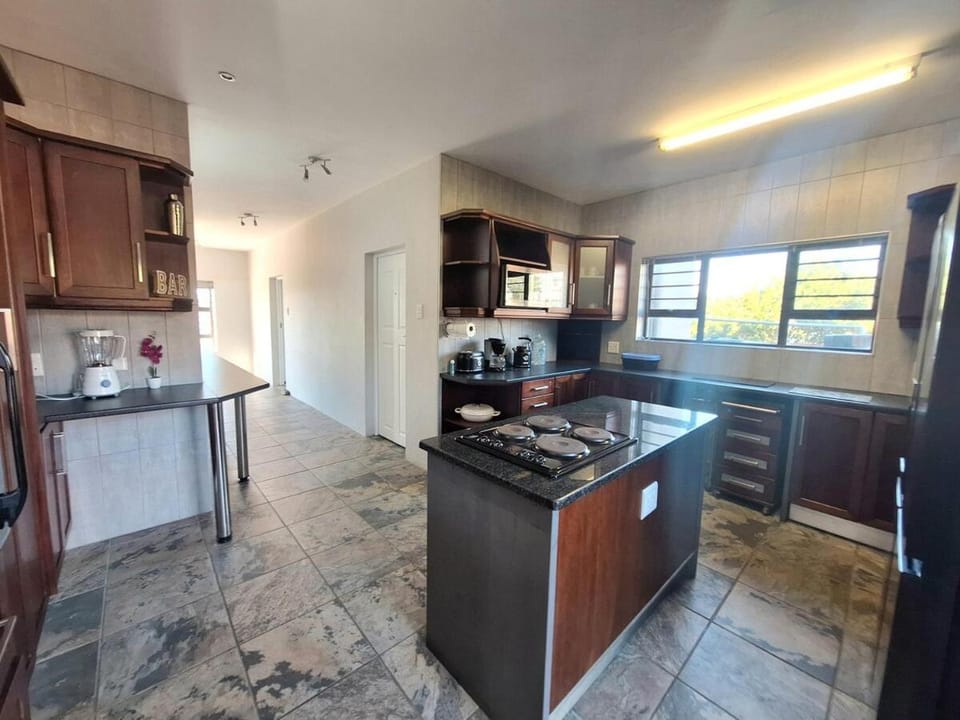 Barefoot Bliss Holiday Home House in Port Alfred