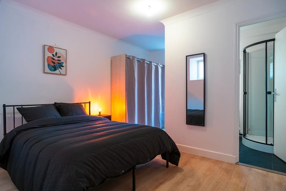 Bed, Bedroom