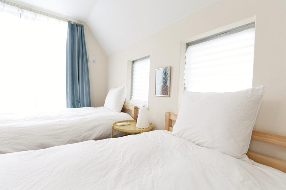 YT2198 Spacious Three Level 4BR Entire Home Kanamecho 8 Min Near Ikebukuro Free Parking Rooftop Terrace Sleeps 8 Villa in Japan