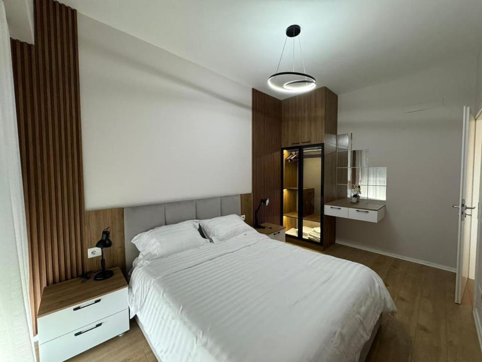 Bed, Photo of the whole room, Bedroom, wardrobe