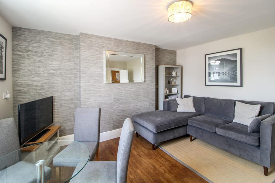 The Fraya Suite at Sterling house Short Stays Apartment in Basingstoke