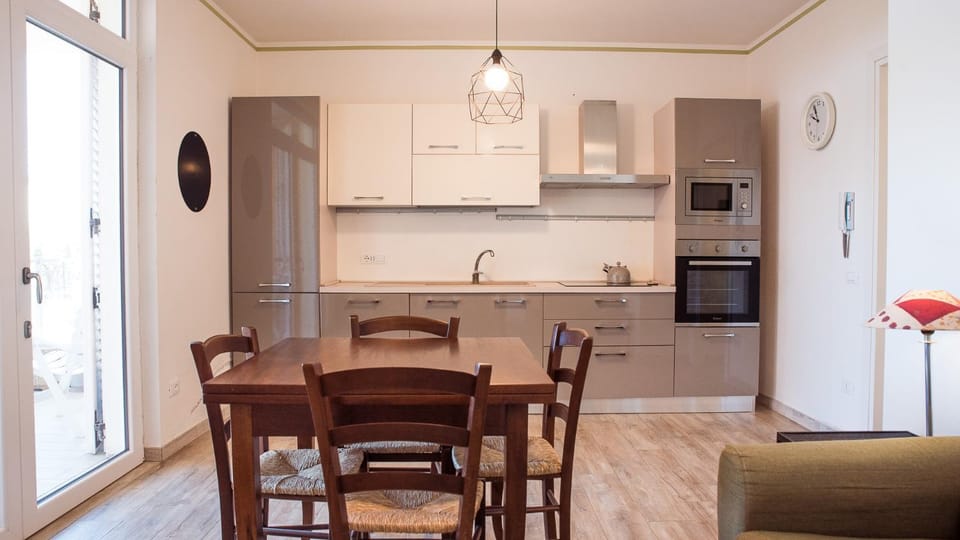 Kitchen or kitchenette, Living room, Dining area