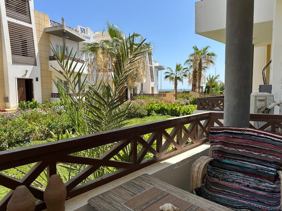 Garden, View (from property/room), Balcony/Terrace, Seating area, Garden view