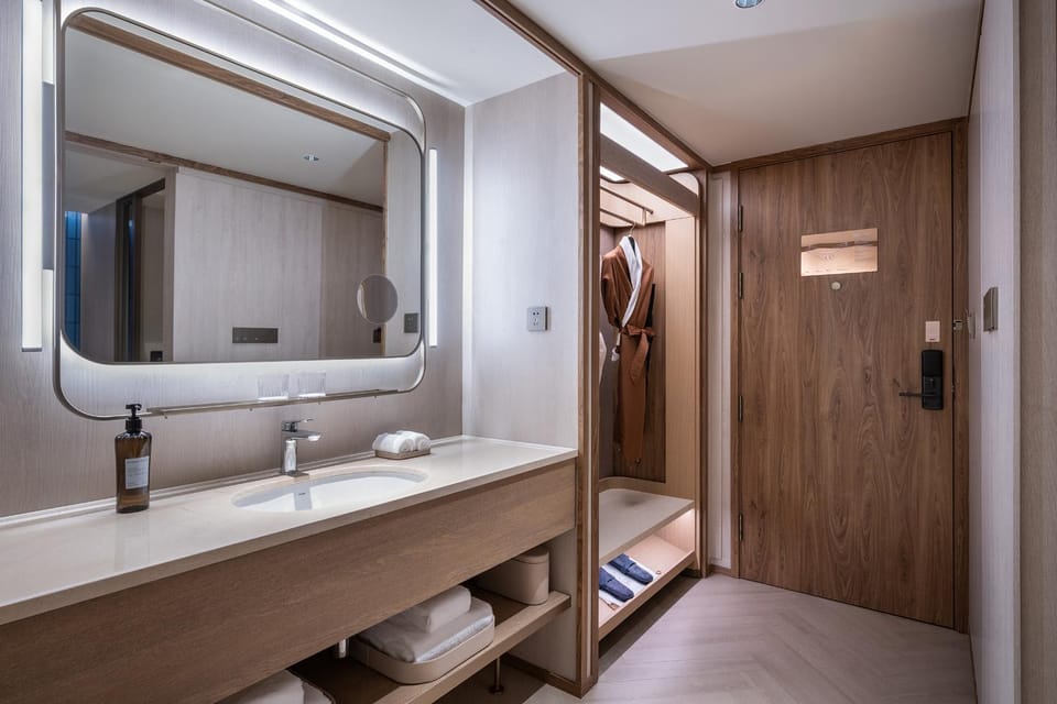 towels, wardrobe