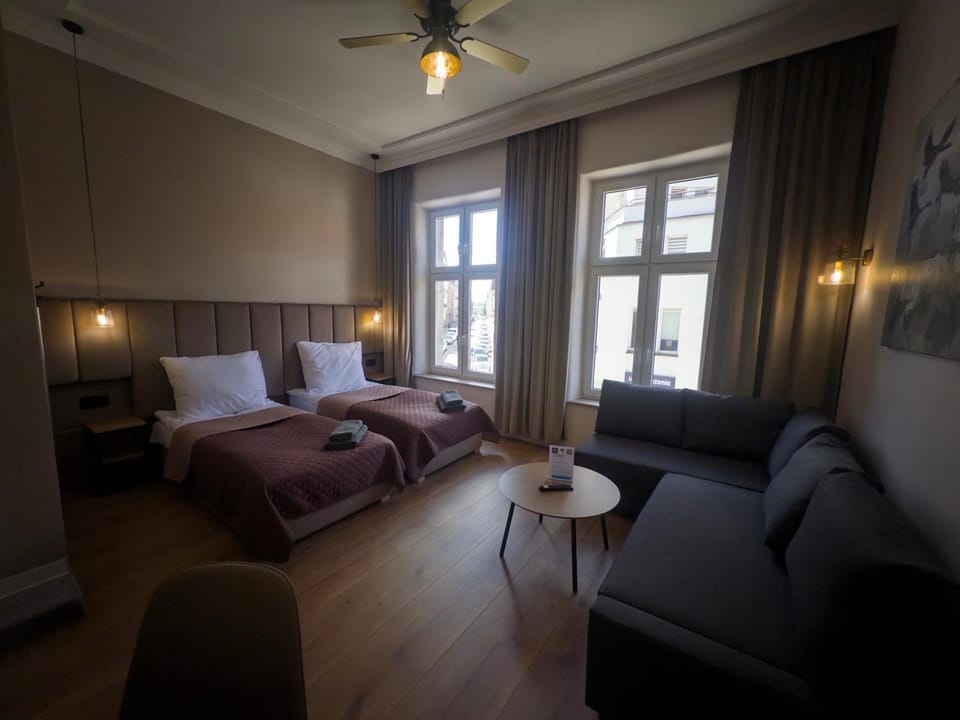 Bed, Living room, Photo of the whole room, Seating area, Bedroom