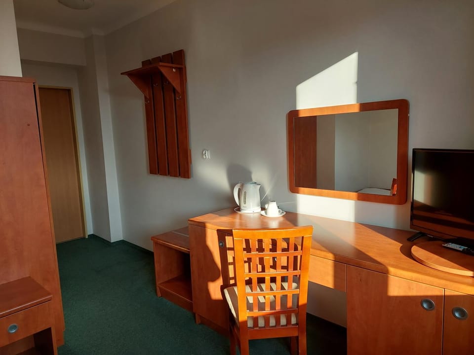 Dom Studencki Rubin Hostel in Greater Poland Voivodeship
