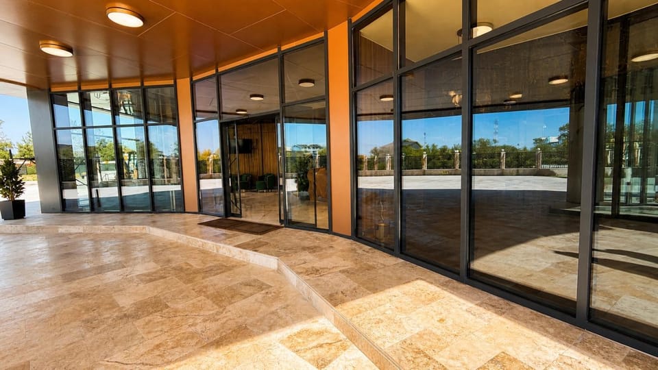 Day, Lobby or reception