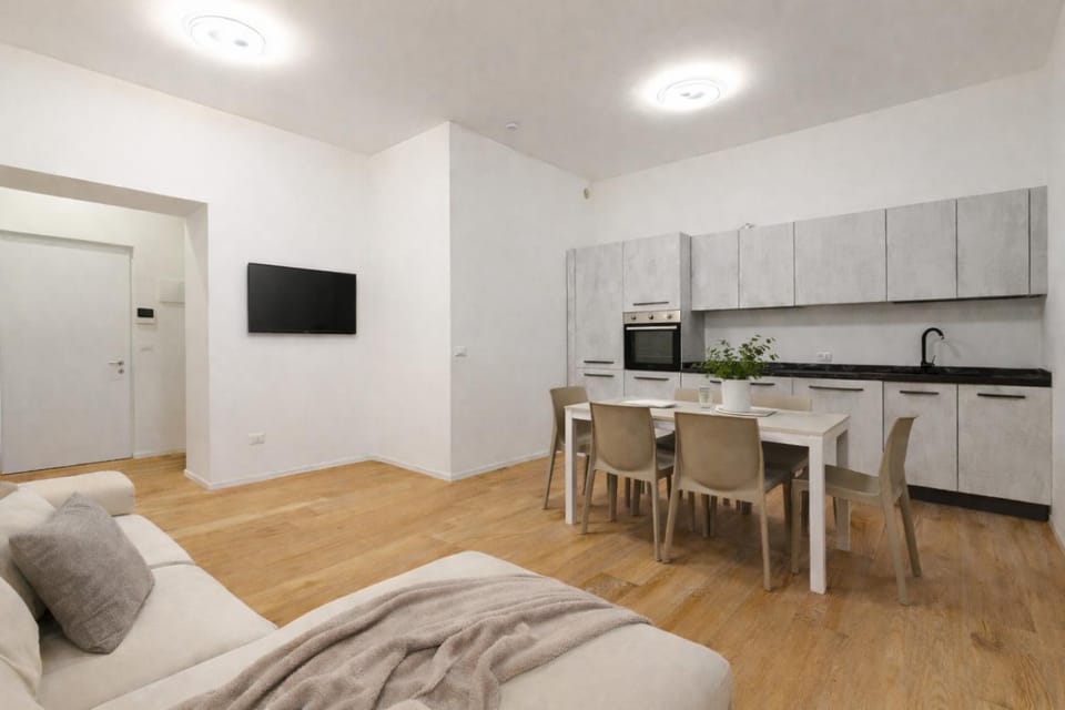 TV and multimedia, Kitchen or kitchenette, Living room, Dining area, oven, stove