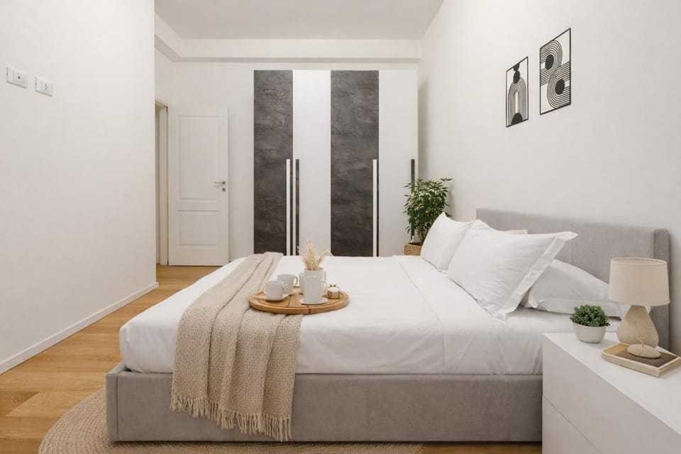 Bed, Photo of the whole room, Bedroom