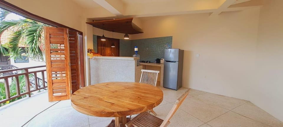 Balcony/Terrace, Kitchen or kitchenette, Dining area