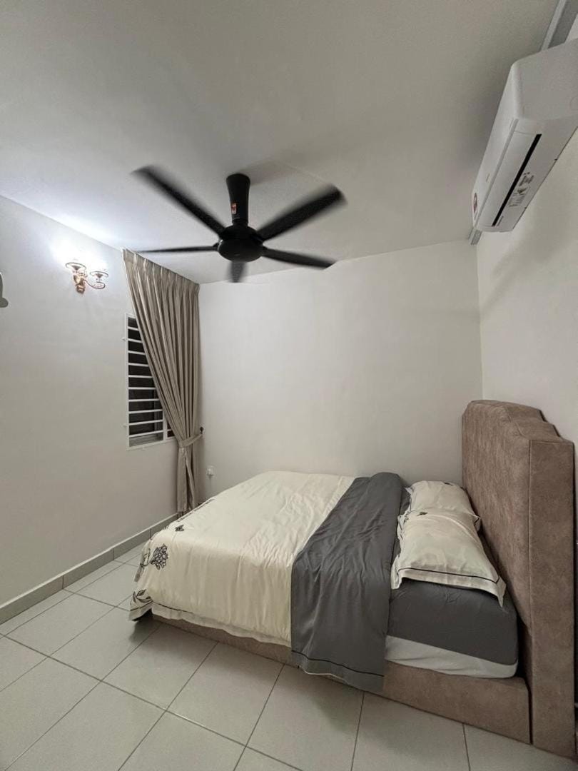 Bed, Bedroom, air conditioner