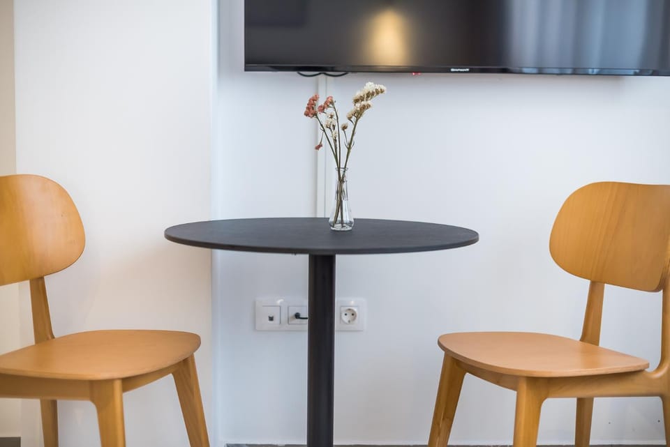 TV and multimedia, Dining area