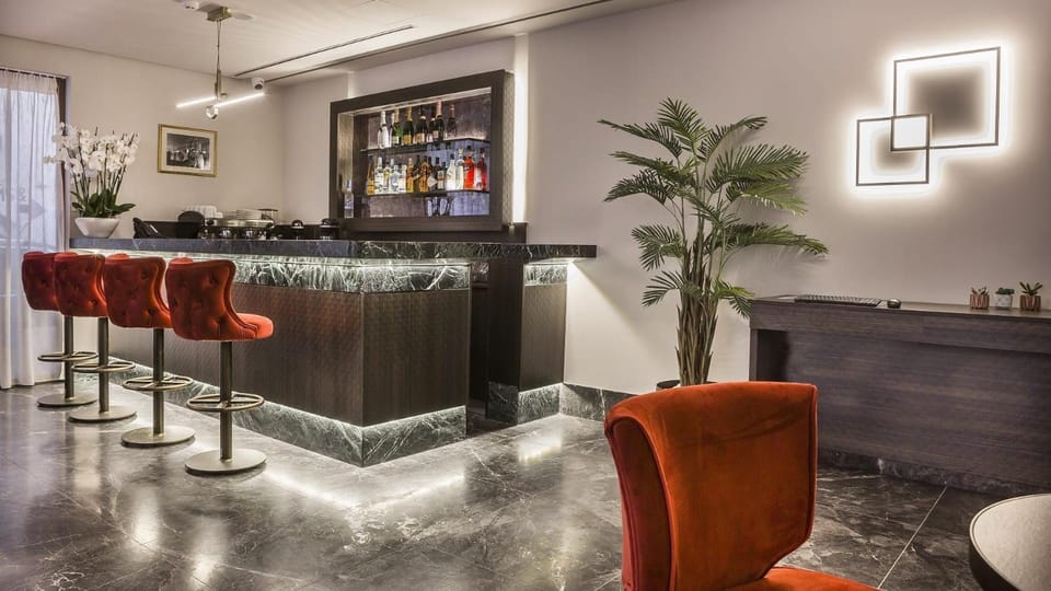 Lounge or bar