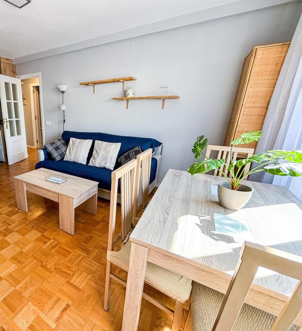 2 Apartamento Céntrico , Cómodo, Tranquilo y con WiFi Apartment in Salamanca