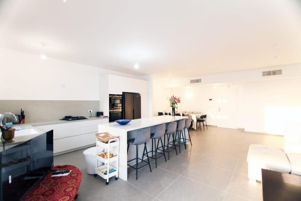 אייזיק רמבה 9 נתניה Apartment in Netanya