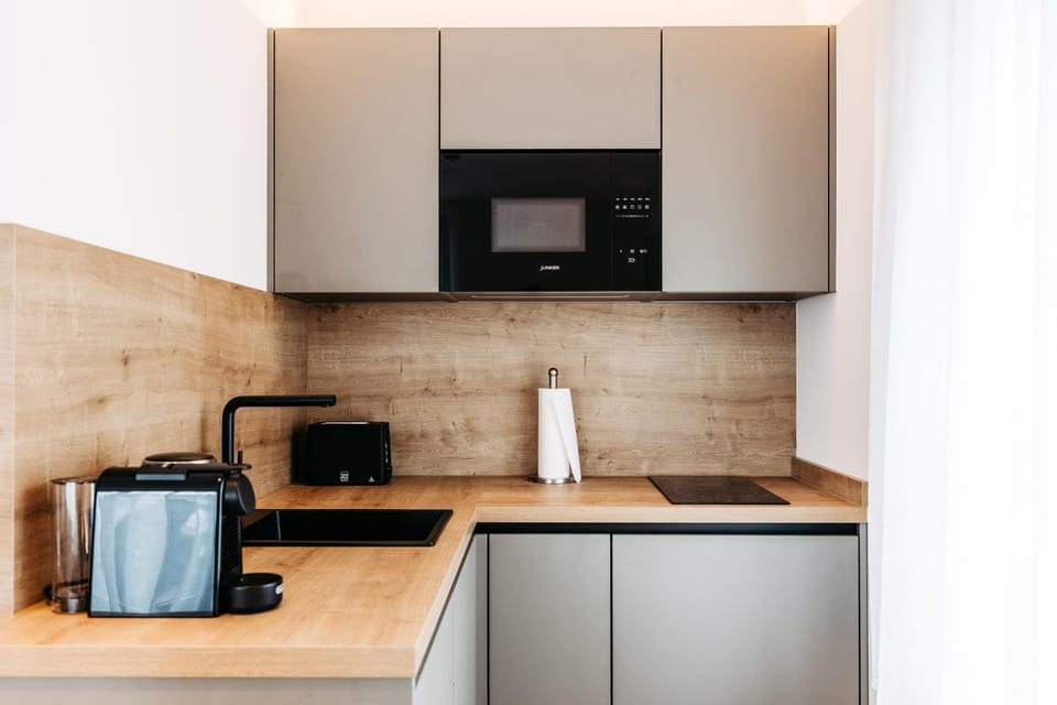Kitchen or kitchenette, kitchen