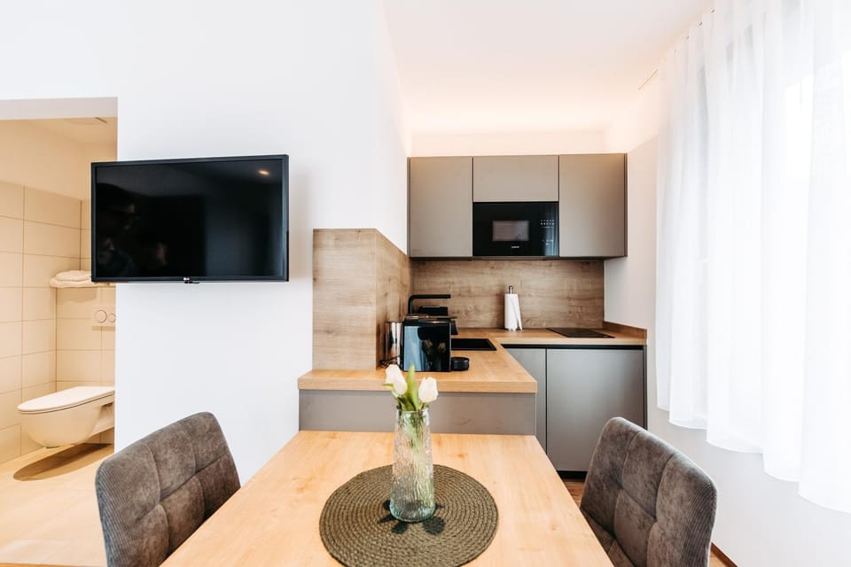 TV and multimedia, Dining area, kitchen