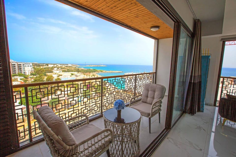 Natural landscape, View (from property/room), Balcony/Terrace, Balcony/Terrace