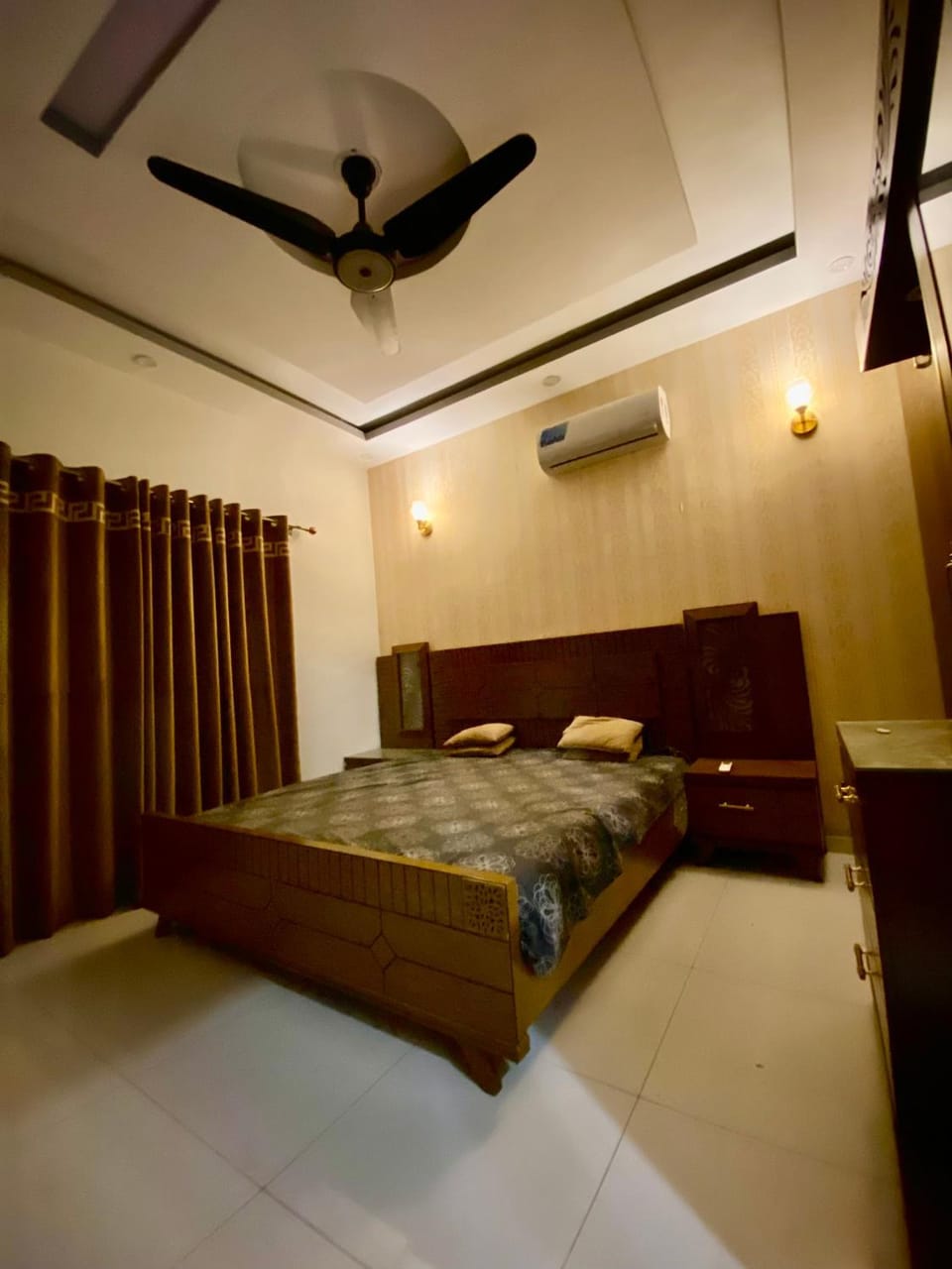 Bedroom, air conditioner