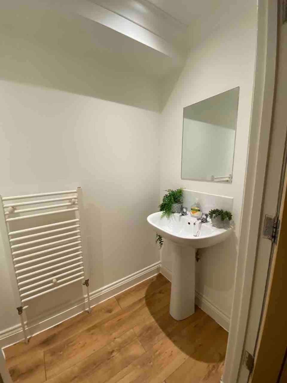 Central 3 Bed Town House - 8mins walk to beach WIFI Apartment in Bournemouth