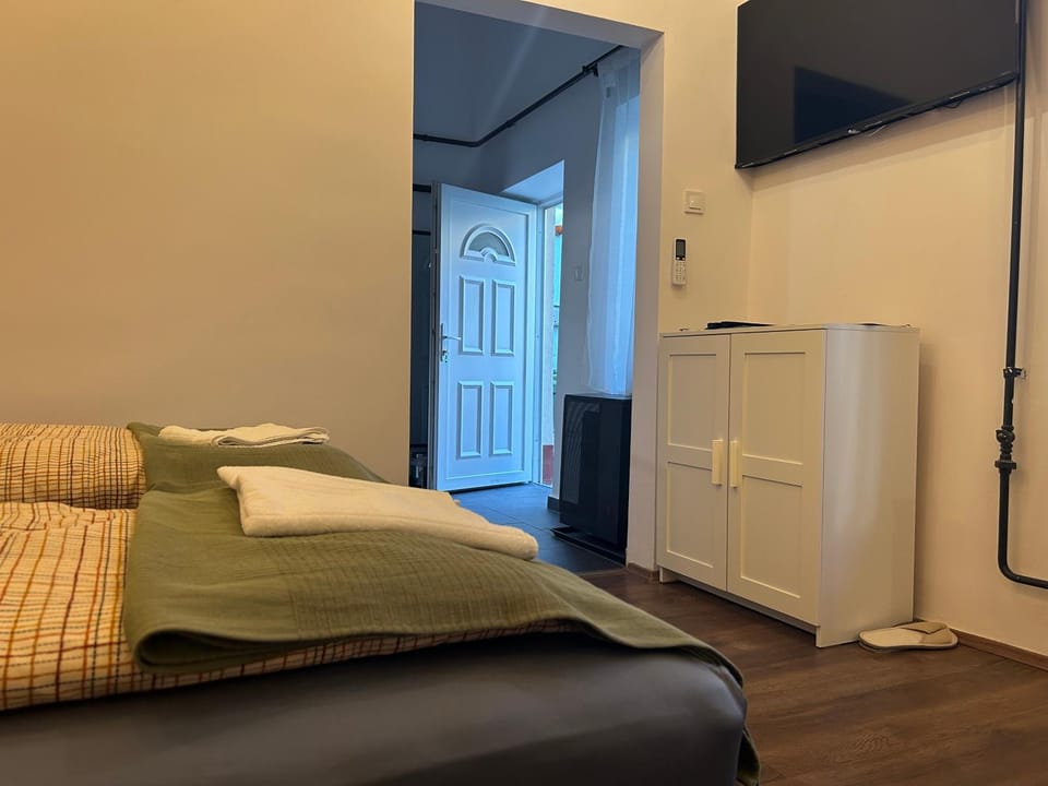 Bed, TV and multimedia