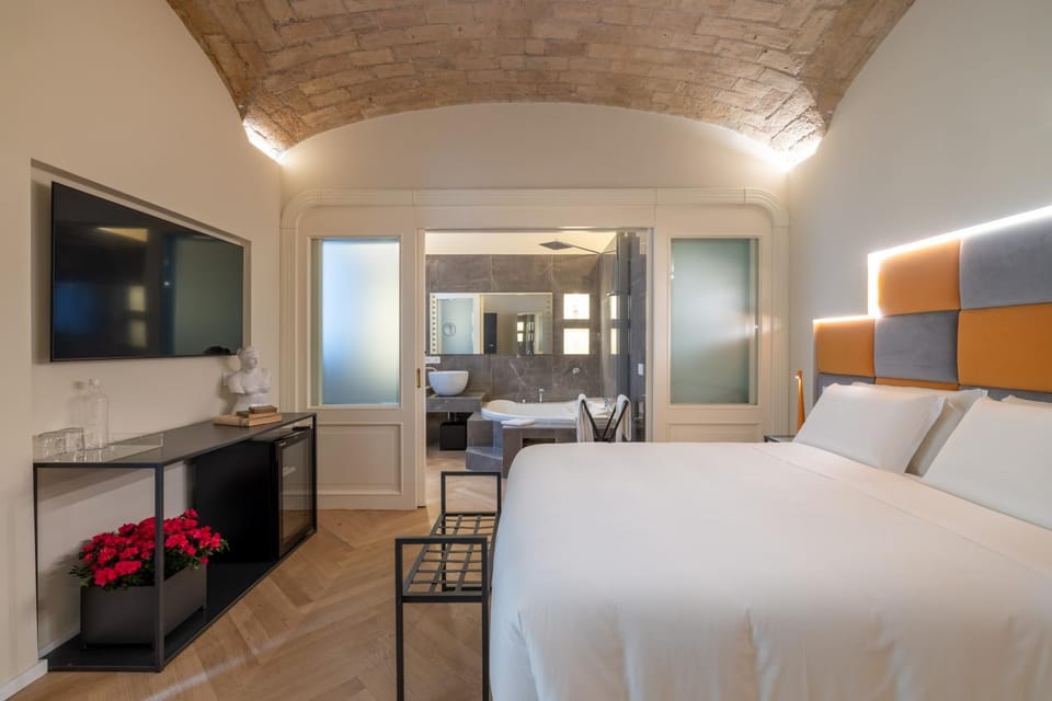 TV and multimedia, Bedroom, minibar