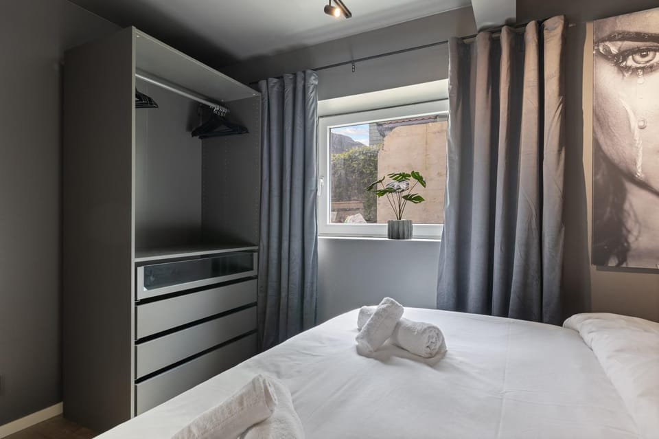 Bed, Photo of the whole room, Bedroom, towels, wardrobe