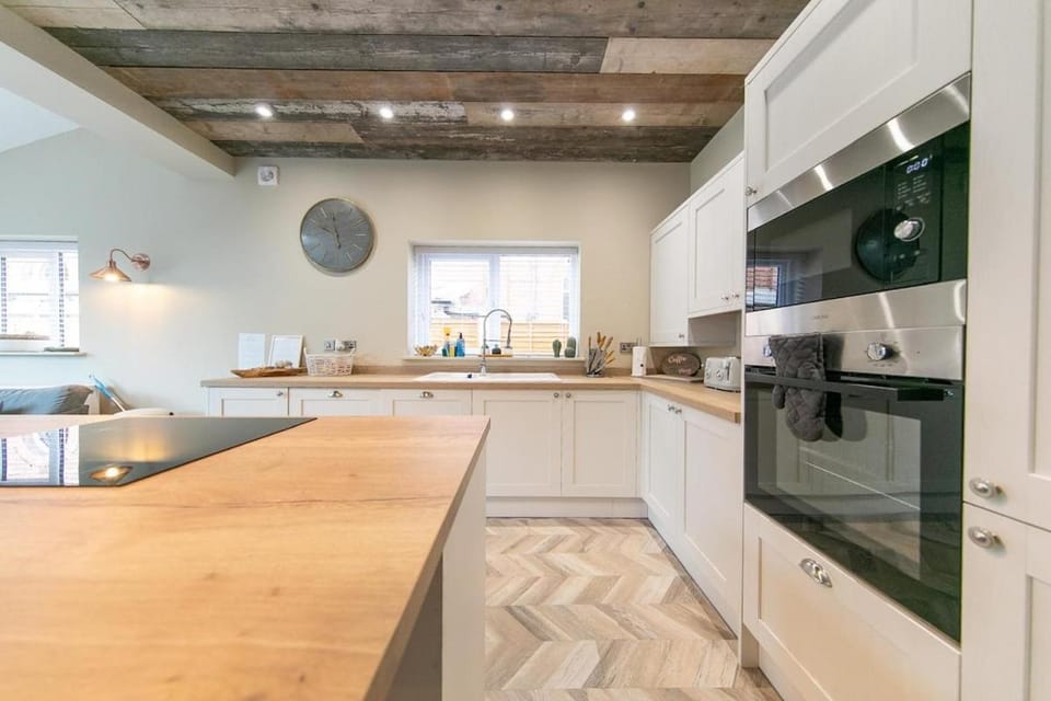 Villa Rose-Spacious Home with beautiful garden House in Lytham St Annes