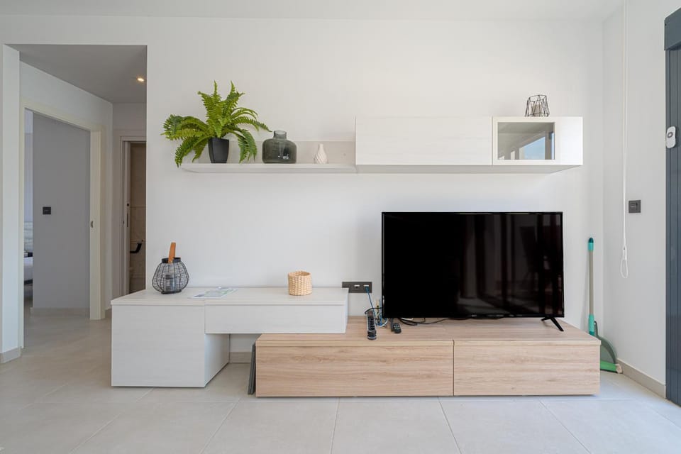 Communal lounge/ TV room, Living room