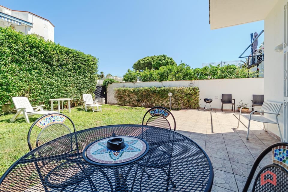 Charming Holiday Home in Palermo House in Palermo