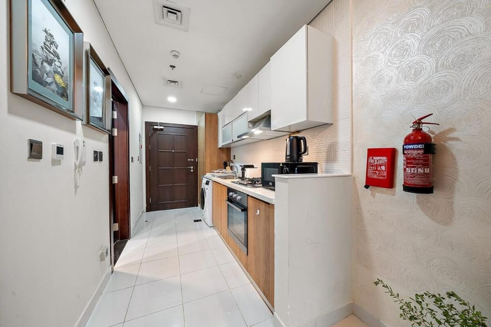 FIRST CLASS Studio Elegant Escape, Cozy Luxe Apartment in Dubai