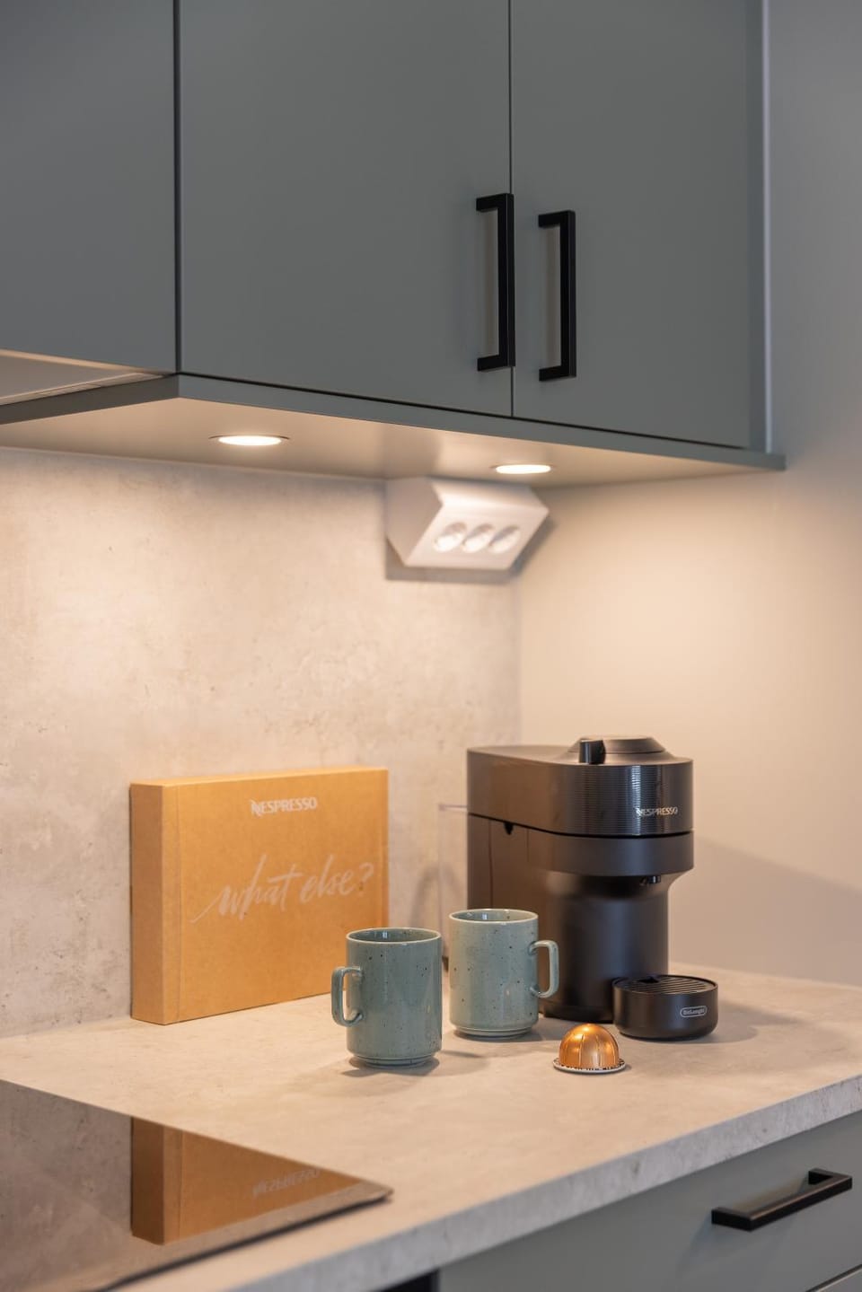 Coffee/tea facilities, kitchen