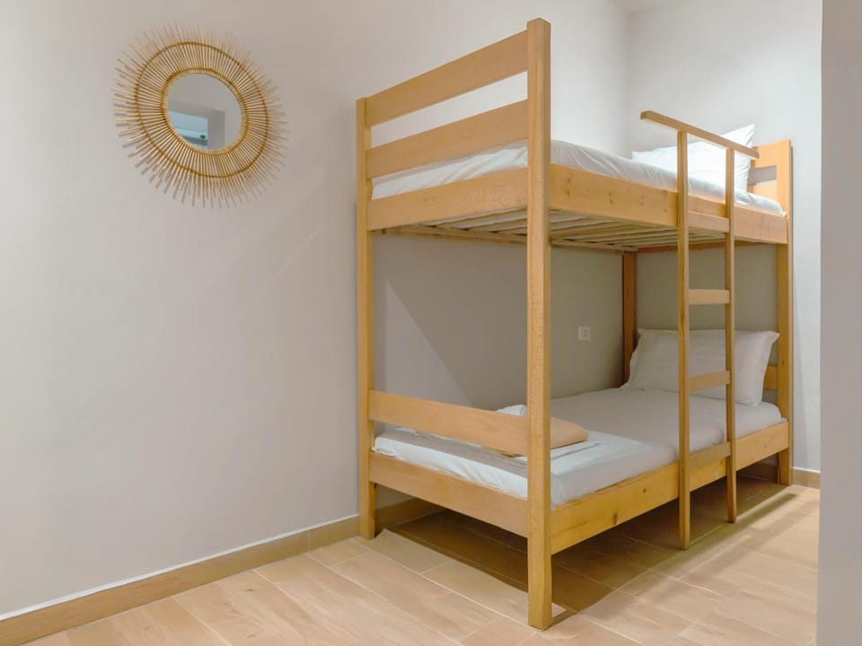 bunk bed