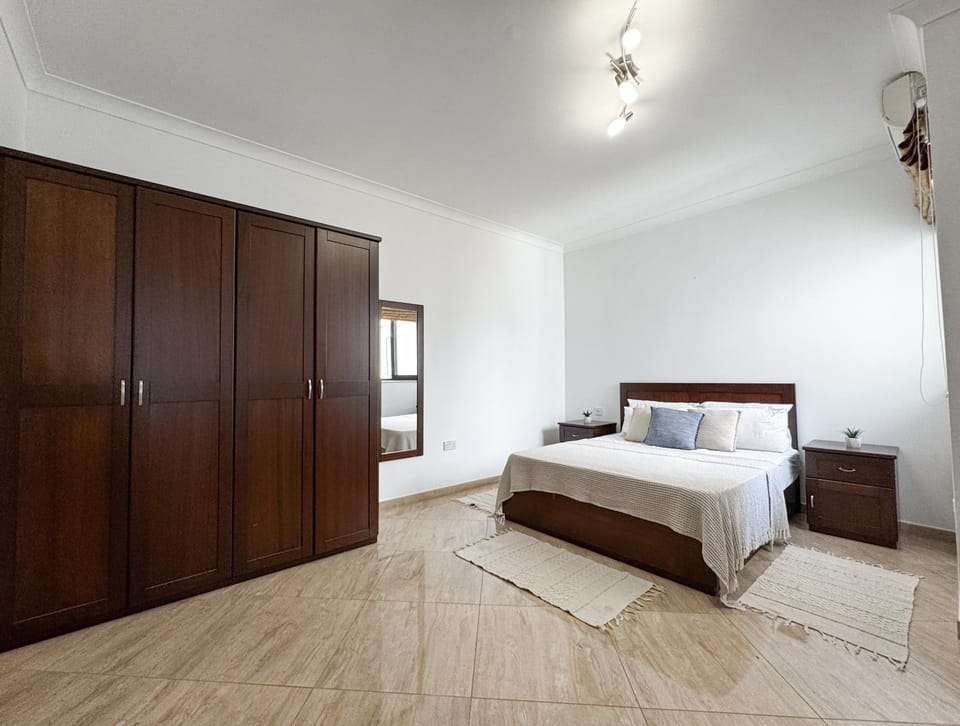 Seafront Terrace With A Breathtaking Valletta View Apartment in Sliema