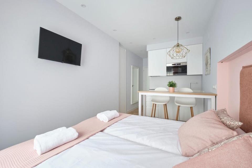 B City Centre La Latina WiFi AC Apartment in Centro