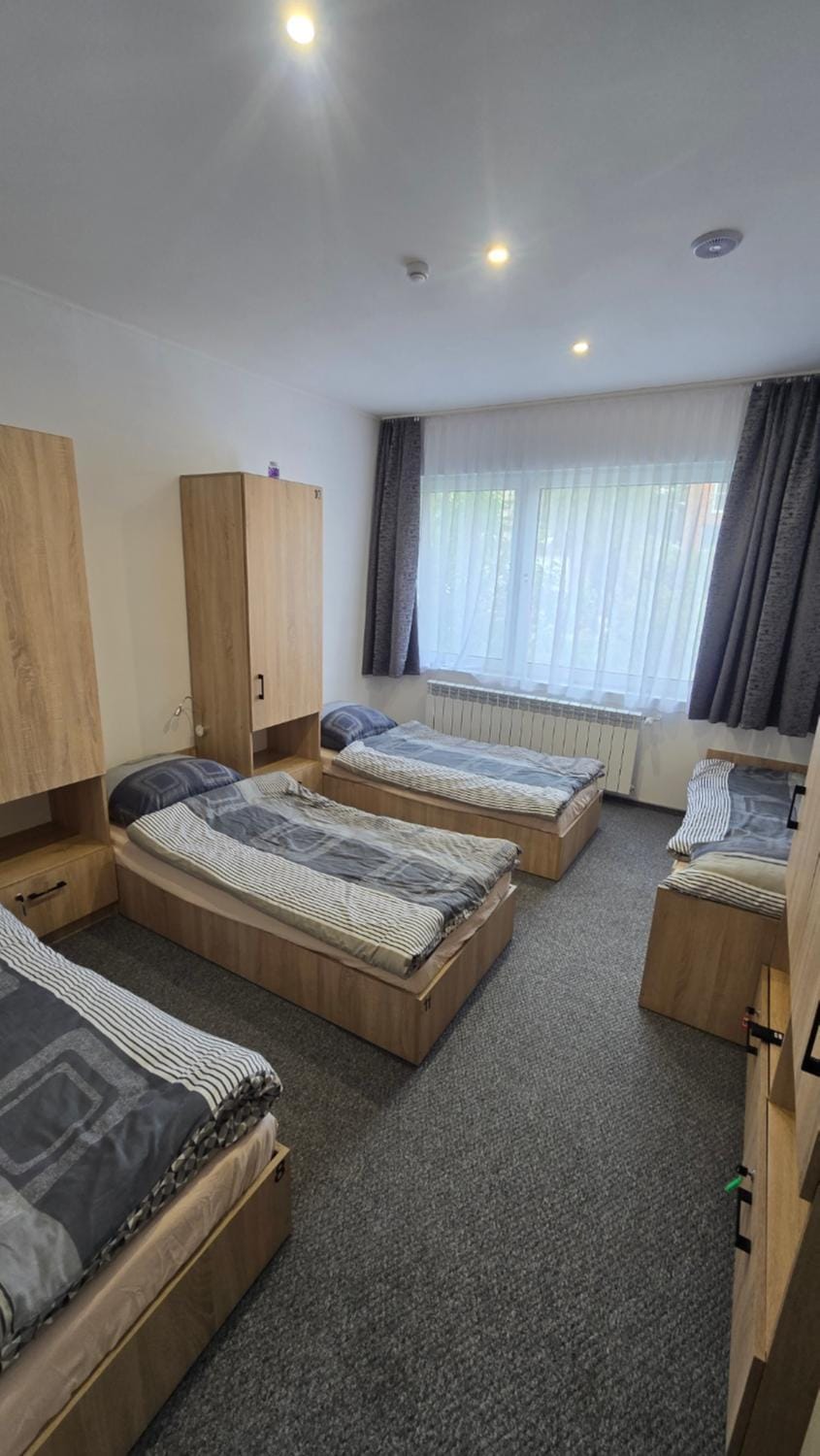 Pokoje gościnne GOOD NIGHT apartamenty, noclegi Hostel in Lesser Poland Voivodeship