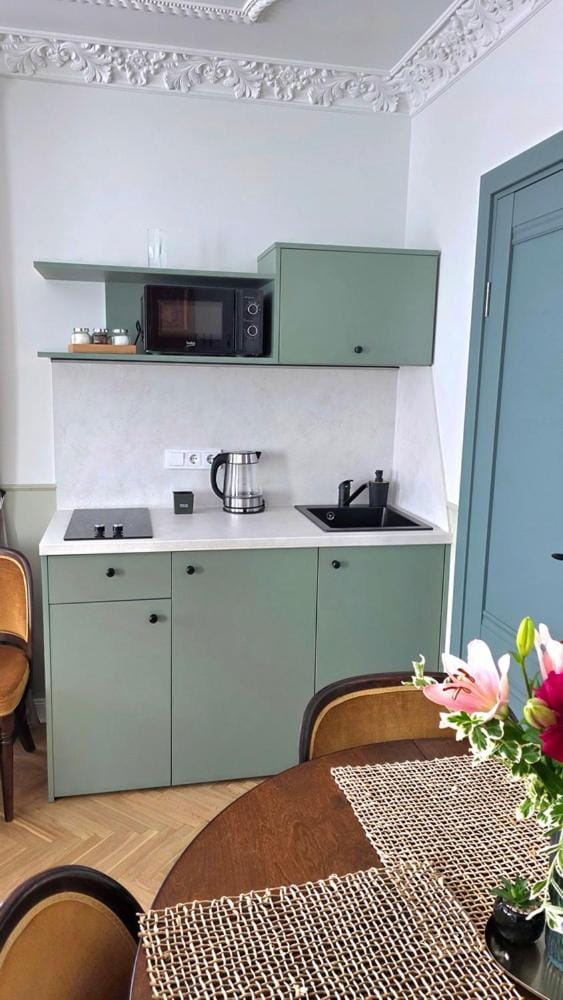 Kitchen or kitchenette, stove