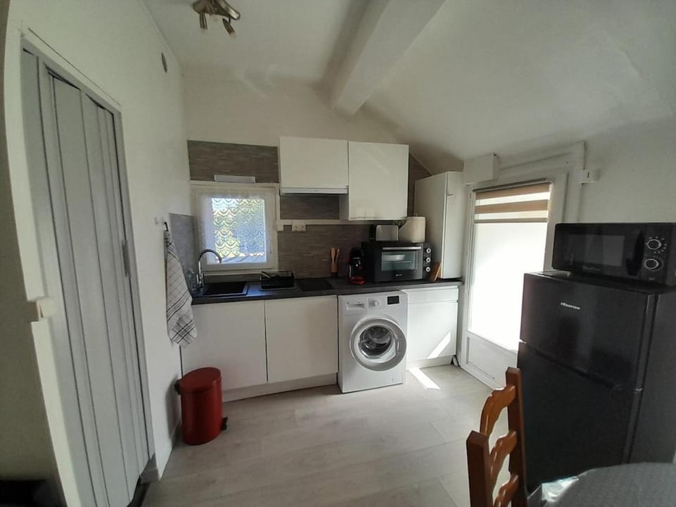 Charmant studio a Bois le Roi avec parking prive Apartment in Fontainebleau