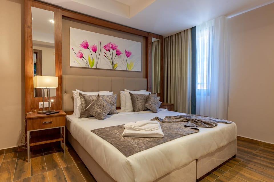 Bedroom, towels