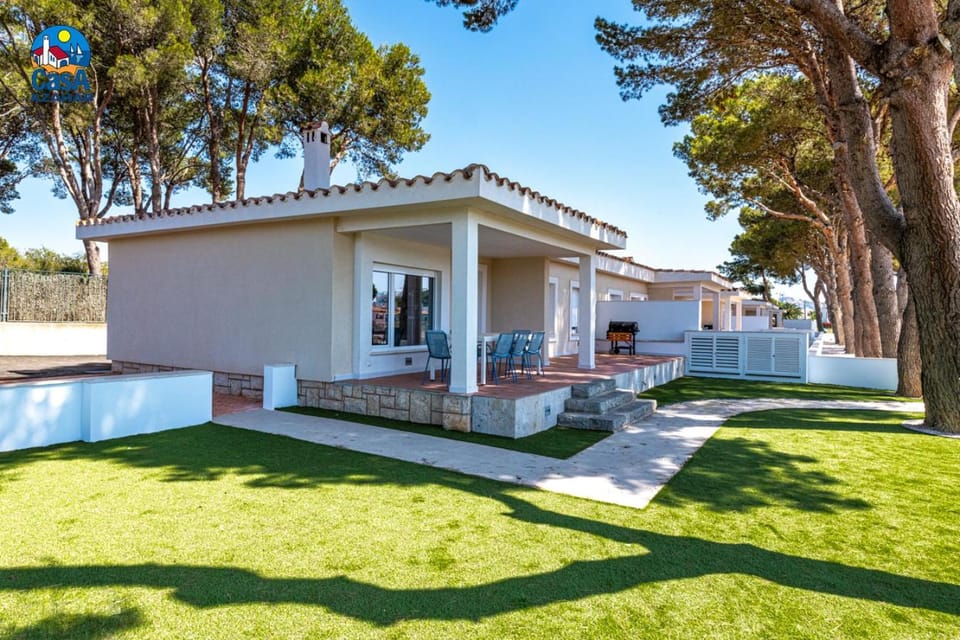 Property building, BBQ facilities, Garden, Balcony/Terrace