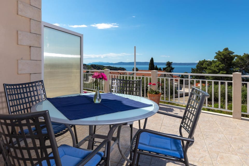 Apartman Noel s terasom i parkingom Apartment in Split-Dalmatia County
