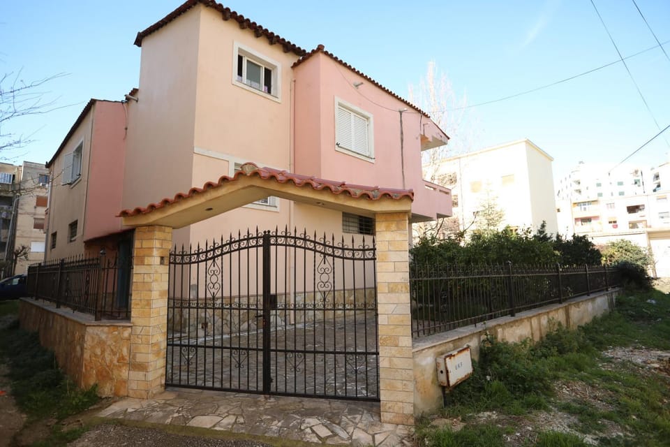 Property building, Day