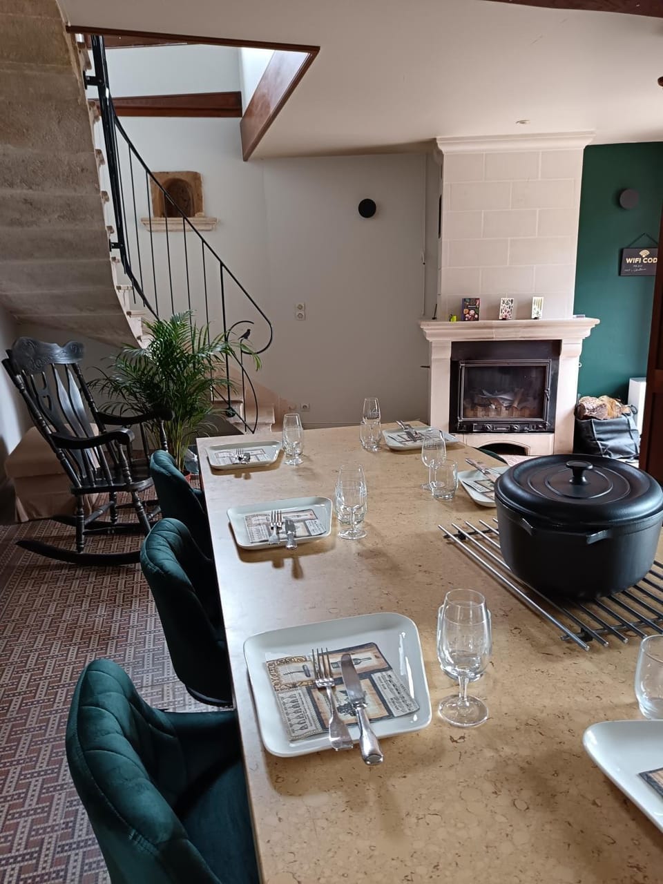 Gîte L'instant Ressource pour rassemblement familial ou entre amis au coeur de la Puisaye Forterre House in Bourgogne-Franche-Comté